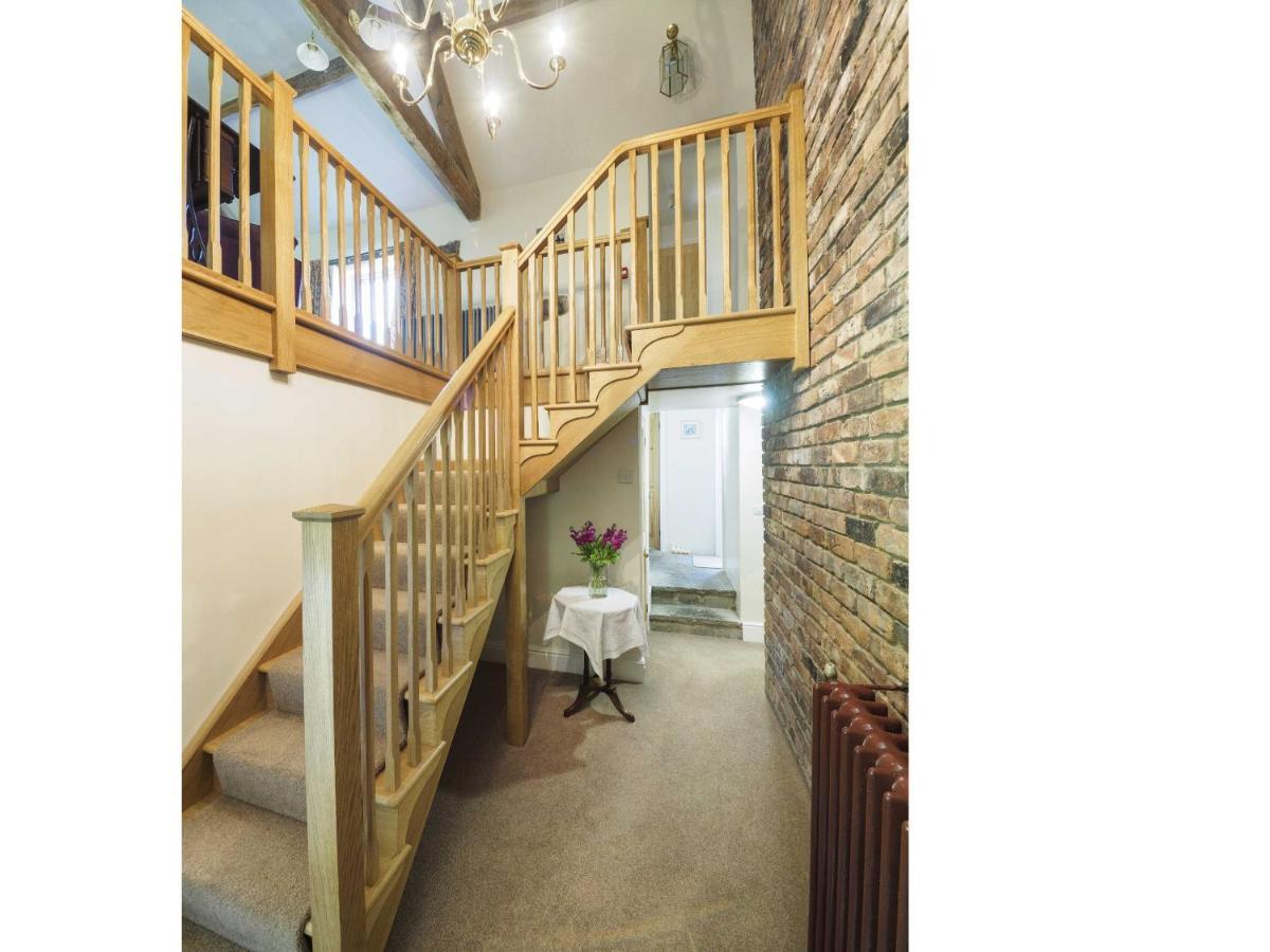 Foxlow Coach House 5* Бакстон
